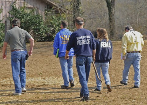 FEMA - 34652 - FEMA PDA team in Arkansas