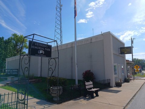 Diamond, Missouri - Veterans' Memorial Park and City Hall