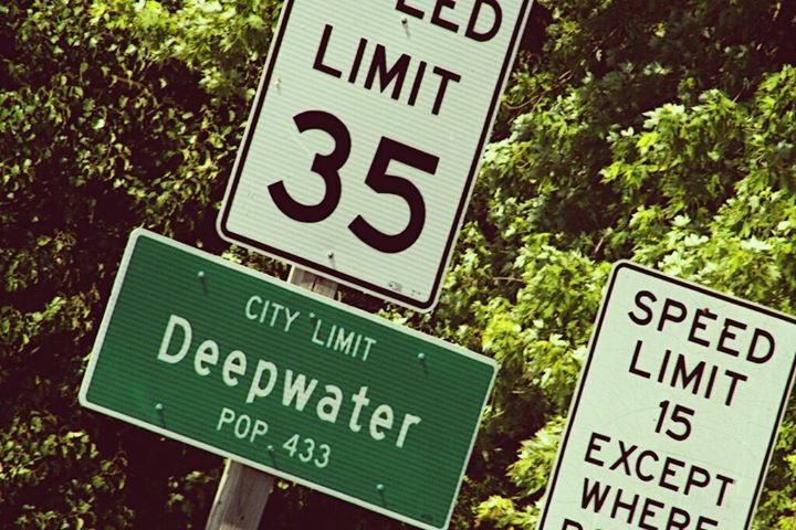 Deepwater, Missouri City Limits
