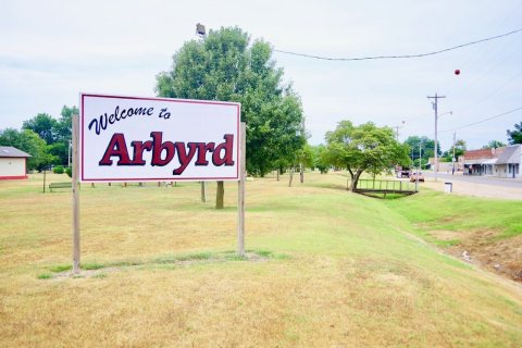 Arbyrd-welcome-sign-mo