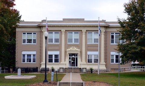 St Clair County Missouri courthouse 20191026-6924