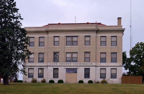Linn County Missouri courthouse-20151004-116