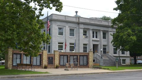 Dade County MO Courthouse 20150715-8241